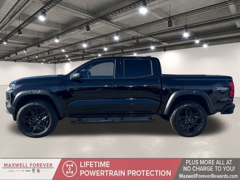 Used 2025 Chevrolet Colorado Trail Boss image 13