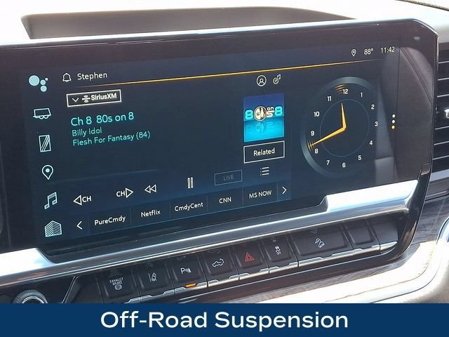 Used 2025 Chevrolet Silverado 2500 LTZ w/ LTZ Premium Package AWD/4WD image 17