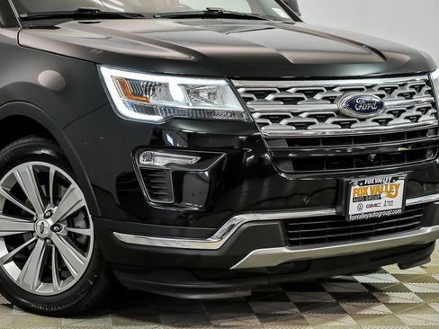 Used 2019 Ford Explorer Limited w/ Ford Safe & Smart Package AWD/4WD image 2