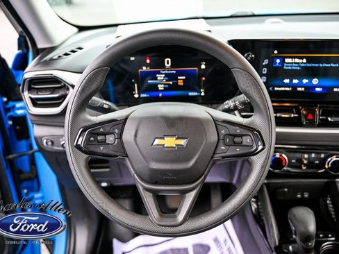 Used 2024 Chevrolet TrailBlazer LT image 12