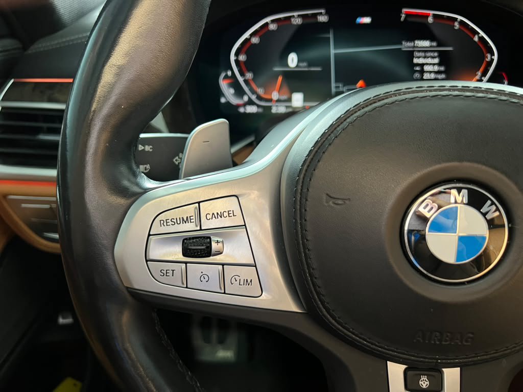 Used 2022 BMW 750i xDrive w/ Executive Package AWD/4WD image 17