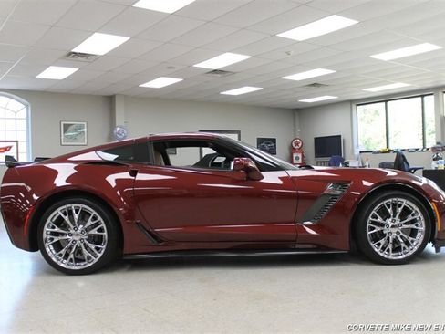 Used 2016 Chevrolet Corvette Z06 w/ 2LZ Preferred Equipment Group RWD image 11
