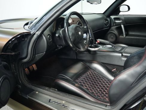 Used 2006 Dodge Viper SRT-10 image 4