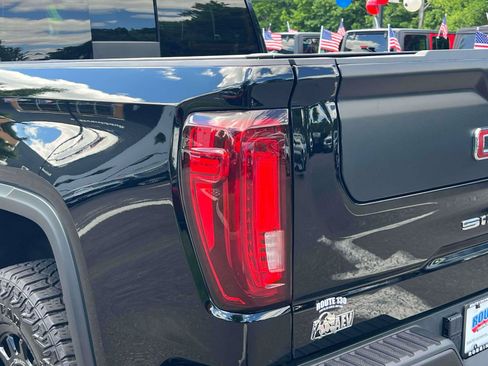 Used 2023 GMC Sierra 1500 AT4X w/ AT4X AEV Edition AWD/4WD image 8