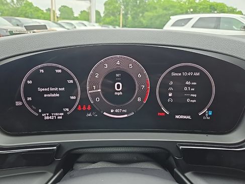 Used 2024 Porsche Cayenne w/ Premium Package AWD/4WD image 52