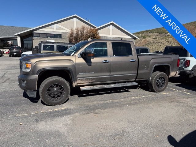Used 2015 GMC Sierra 3500 Denali w/ Duramax Plus Package AWD/4WD image 4