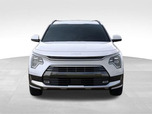New 2025 Kia Niro SX Touring FWD image 2
