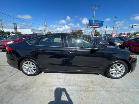 Used 2014 Ford Fusion SE FWD image 15