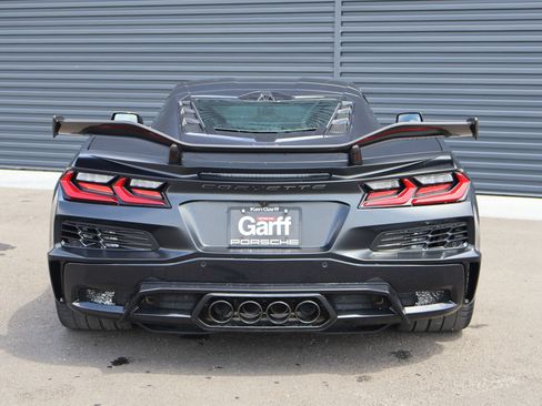 Used 2024 Chevrolet Corvette Z06 w/ Z07 Performance Package RWD image 6