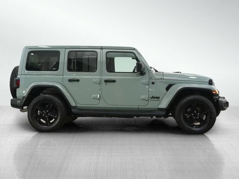 Used 2023 Jeep Wrangler Unlimited Sahara AWD/4WD image 6