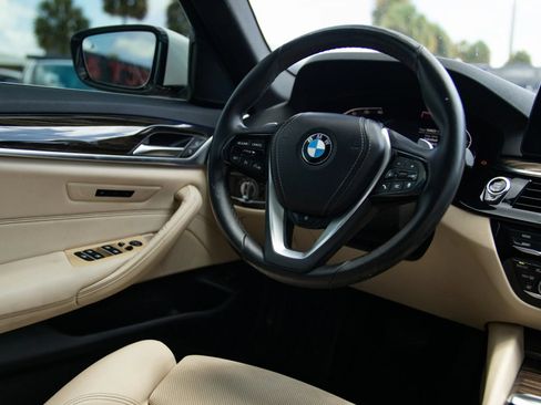 Used 2021 BMW 530i xDrive w/ Convenience Package AWD/4WD image 32