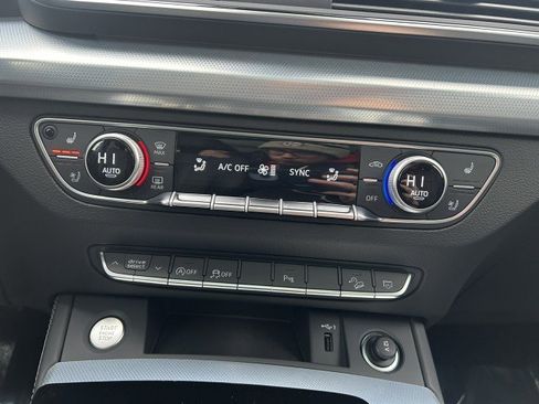 Certified 2025 Audi Q5 2.0T Premium Plus w/ Premium Plus Package image 15