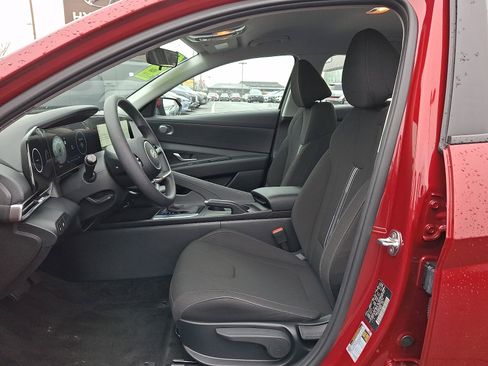 Certified 2024 Hyundai Elantra SEL image 13