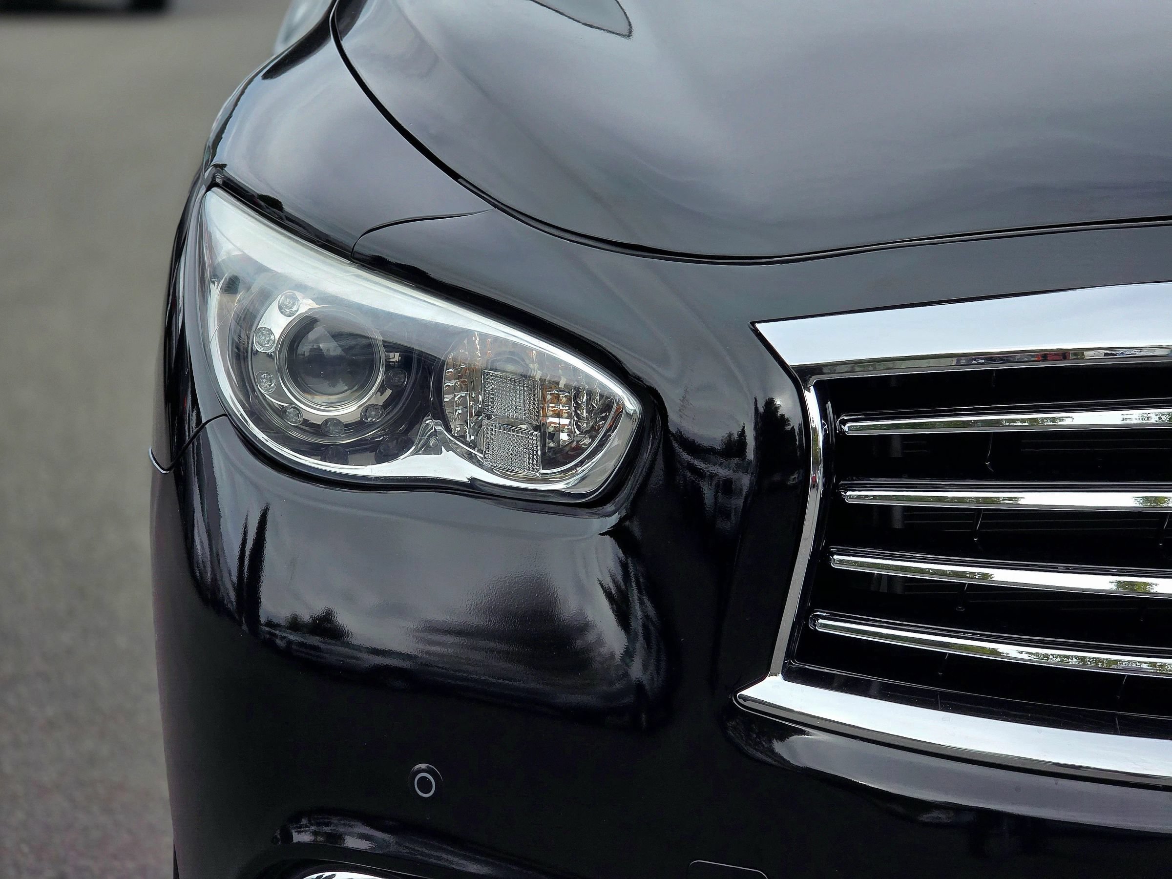 Used 2015 INFINITI QX60 Luxe w/ Premium Plus Package AWD/4WD image 2