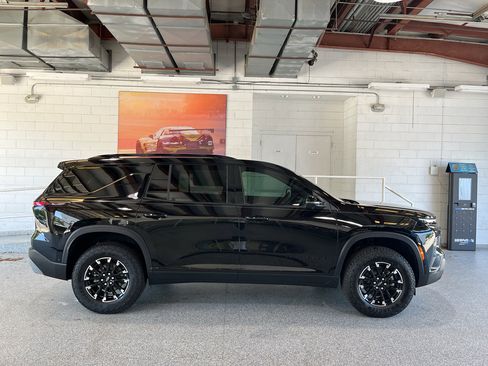 New 2026 Chevrolet Traverse Z71 w/ Enhanced Driving Package image 11