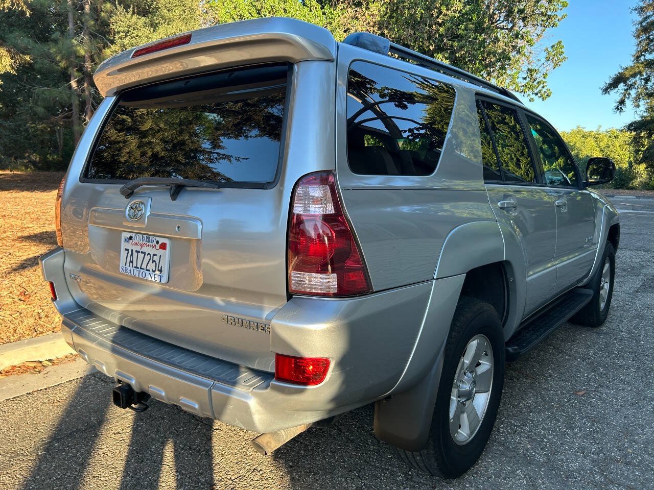Used 2005 Toyota 4Runner SR5 AWD/4WD image 14