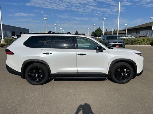 Used 2026 Toyota Grand Highlander AWD Hybrid image 3