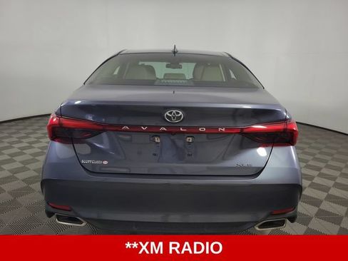 Used 2019 Toyota Avalon XLE w/ Moonroof Package FWD image 7