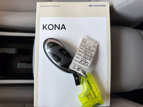 Used 2025 Hyundai Kona SEL FWD image 34