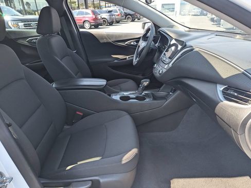 Used 2024 Chevrolet Malibu LT FWD image 33
