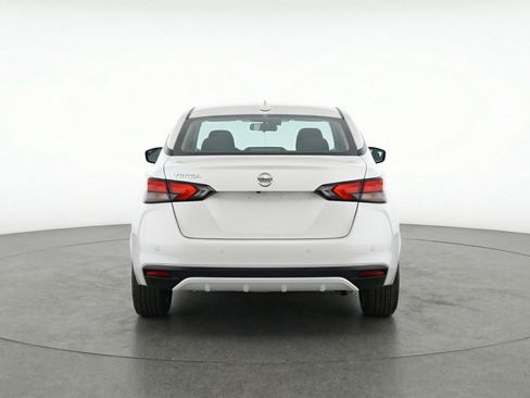 Used 2025 Nissan Versa SV image 7