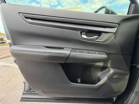 Used 2025 Honda CR-V EX image 20