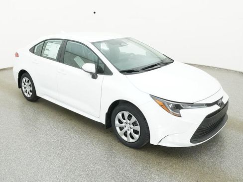Used 2026 Toyota Corolla LE image 16