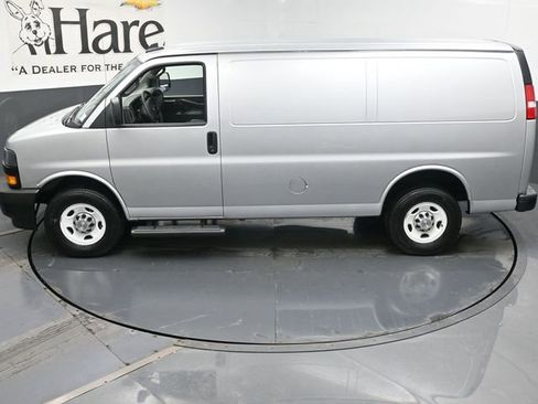 Used 2024 Chevrolet Express 3500 image 39
