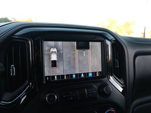 Used 2020 Chevrolet Silverado 2500 LTZ w/ LTZ Premium Package image 47