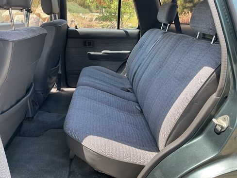 Used 1992 Toyota 4Runner SR5 AWD/4WD image 28