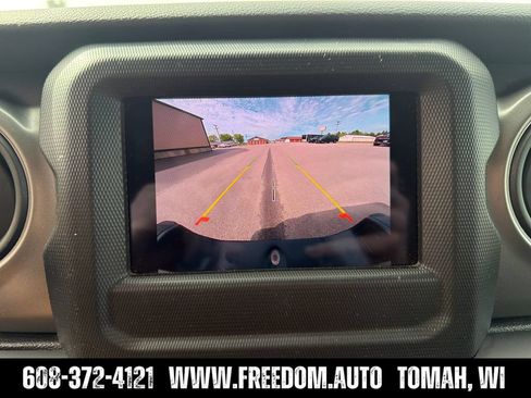 Used 2023 Jeep Gladiator Sport AWD/4WD image 19