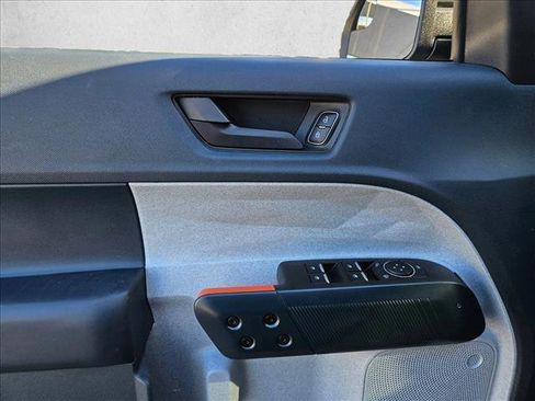 Used 2024 Ford Maverick XLT image 8