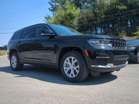 Certified 2021 Jeep Grand Cherokee L Limited AWD/4WD image 2