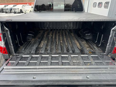 Used 2019 Nissan Titan S image 21