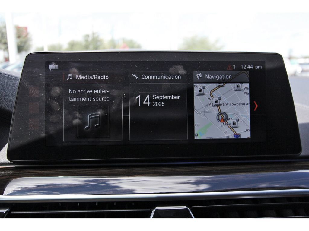 Used 2018 BMW 540i RWD image 13