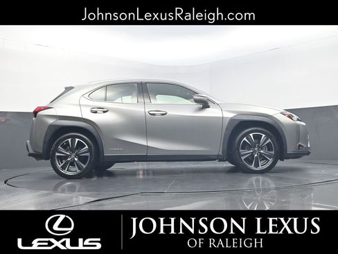 Used 2022 Lexus UX 250h w/ Accessory Package (Z1) image 20