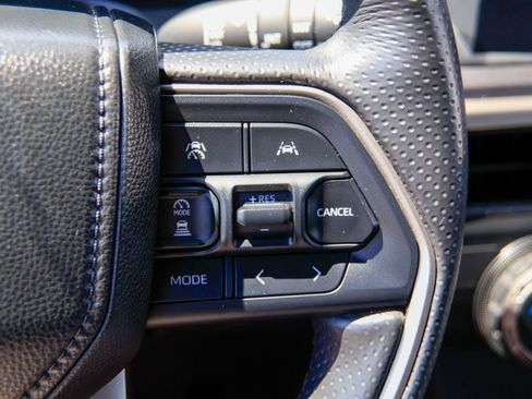 Used 2025 Toyota 4Runner SR5 RWD image 17