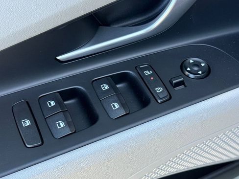 New 2026 Hyundai Elantra Limited FWD image 11