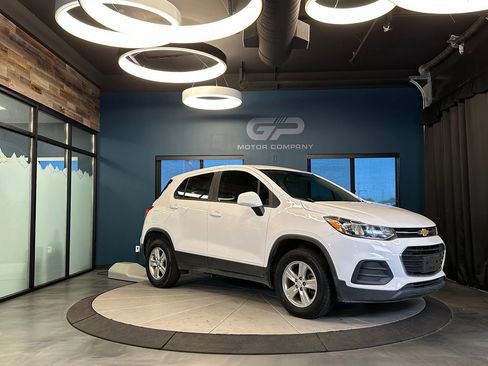 Used 2019 Chevrolet Trax LS w/ Tint and Cruise Package AWD/4WD image 1
