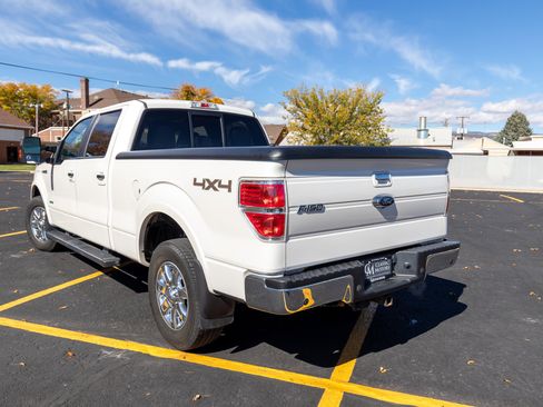 Used 2014 Ford F150 Lariat w/ Lariat Chrome Package image 6
