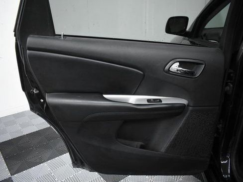 Used 2020 Dodge Journey SE image 14