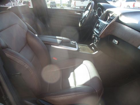 Used 2015 Mercedes-Benz ML 350 4DR ML350 4matic image 10