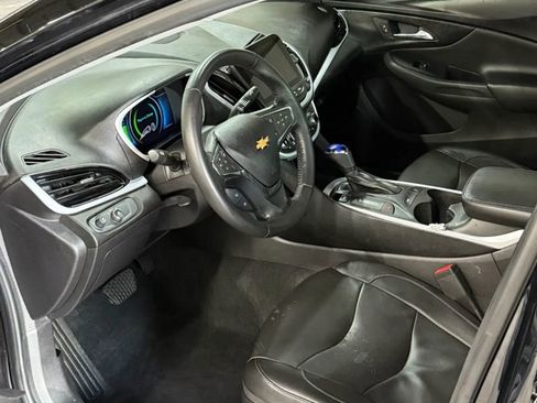 Used 2018 Chevrolet Volt LT w/ Comfort Package image 4