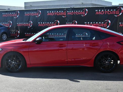 Used 2024 Honda Civic Sport image 4
