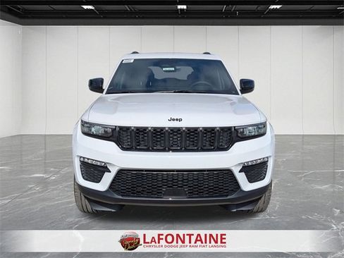 New 2025 Jeep Grand Cherokee Limited w/ Black Appearance Package image 8