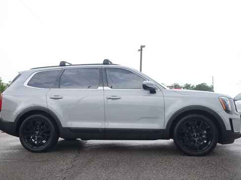 Used 2022 Kia Telluride SX w/ SX Prestige Package AWD/4WD image 6