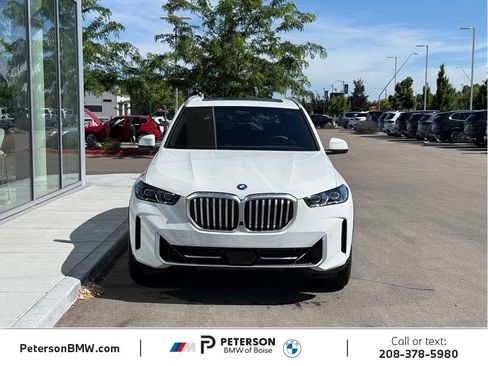New 2026 BMW X5 xDrive50e w/ Premium Package AWD/4WD image 8