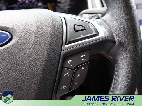 Used 2020 Ford Edge SEL w/ Cold Weather Package FWD image 27