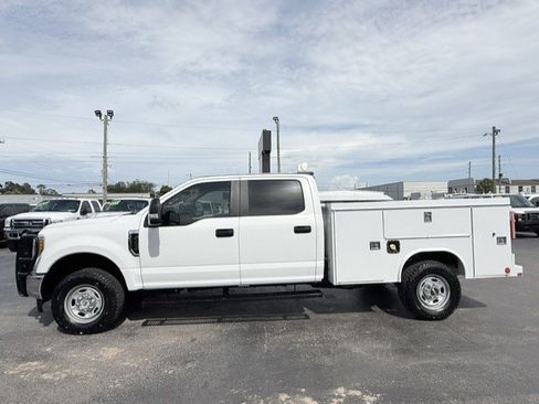 Used 2017 Ford F250 XL w/ Power Equipment Group AWD/4WD image 10
