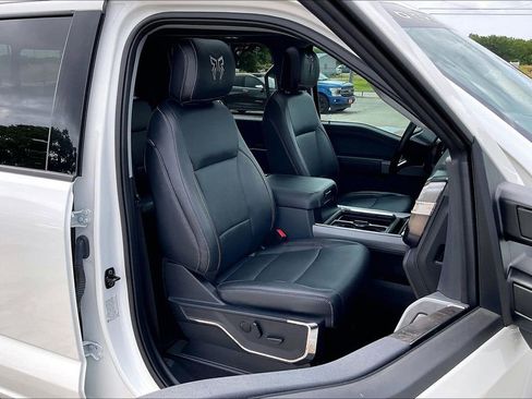 Used 2024 Ford F250 Lariat w/ Lariat Ultimate Package AWD/4WD image 30